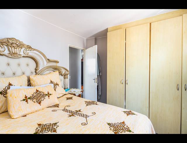 2 BEDROOM APARTMENT FOR SALE IN TYGER WATERFRONT
